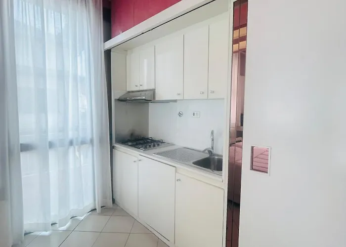 Trieste-flexrent Immobiliare Abissinia * Riccione