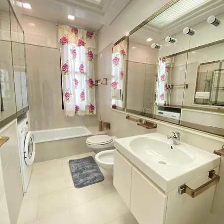 Trieste-flexrent Immobiliare Abissinia Риччоне